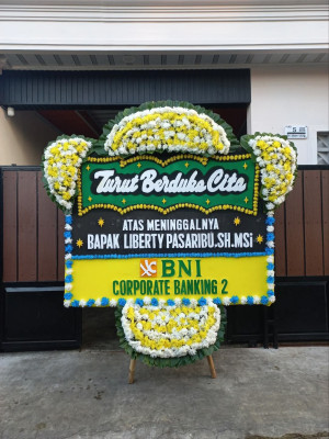 Papan Bunga Duka di Subarang Batuang